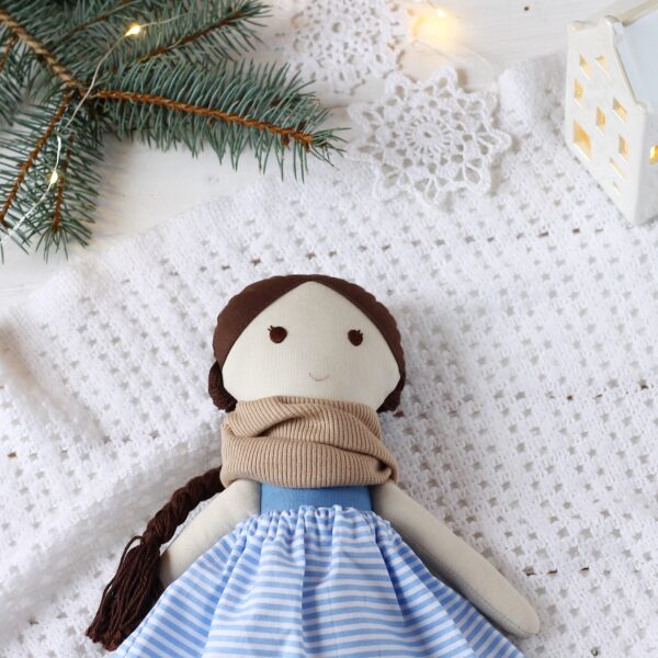 Lala niebieska w spódniczce w paski